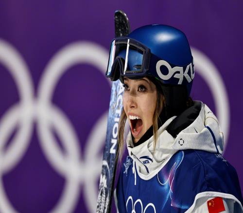 又美又颯！谷愛凌170.75分第二進決賽沖冠：無懼失誤微笑真甜