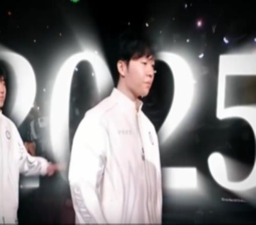 Rookie發(fā)布出征視頻：上次走這條路是六年前了