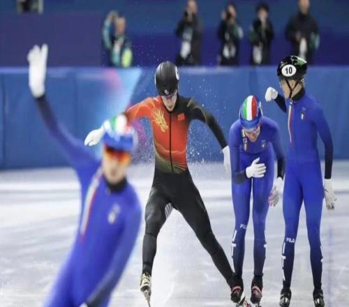 混合團(tuán)體接力衛(wèi)冕失敗中國(guó)短道速滑隊(duì)雖遺憾但未失信心