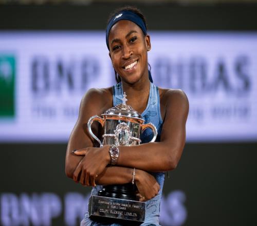 辛納與高芙揭秘球員更衣室的趣事：有內(nèi)耗、有尷尬、也有娛樂八卦