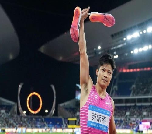 蘇炳添宣布退役