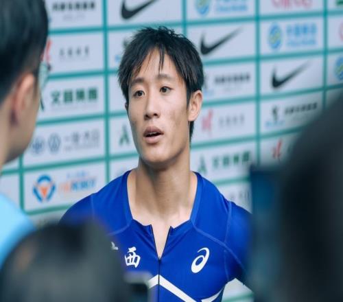 專訪世錦賽百米單項(xiàng)首位00后中國飛人：慢下來，才能更快