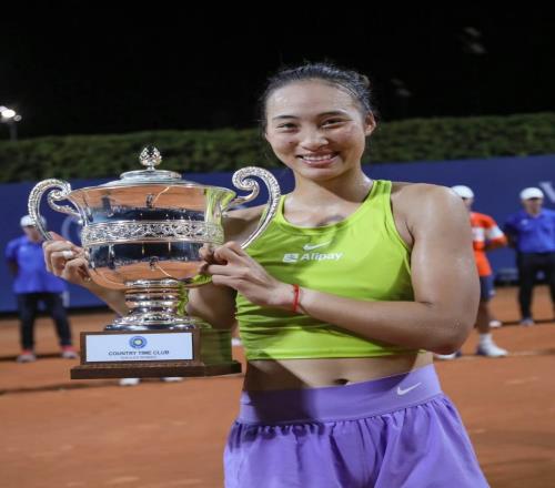 別給鄭欽文發(fā)神籍！從阿斗到神，到底是誰一直在綁架她