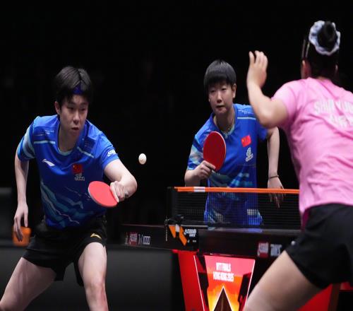 淚目！孫穎莎帶傷打混雙決賽丟冠，央視解說(shuō)：體育精神具象化