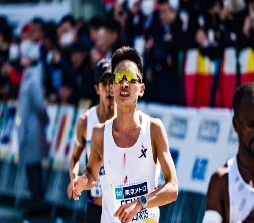 中國馬拉松跨入"205時代"背后，一款跑鞋的二十年押注