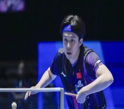 乒乓球亞洲杯男單決賽，王楚欽擊敗張本智和成功衛(wèi)冕冠軍