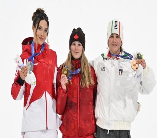 又美又颯！谷愛凌179分奪亞軍：5塊奧運(yùn)獎牌創(chuàng)紀(jì)錄，U型池沖金