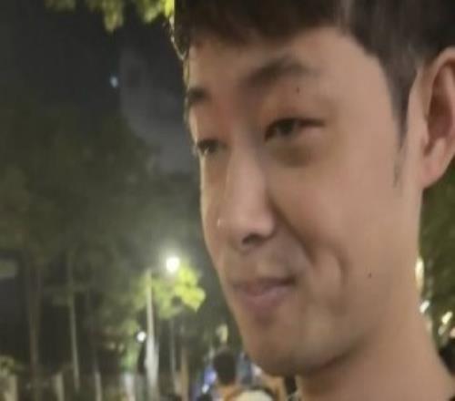 郭皓回应粉丝队服玄学：今年的队服都是黑色的但我不能剧透哦
