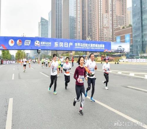 成都馬拉松五年標(biāo)，花落中奧路跑，憑啥