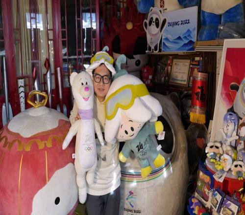 冬奧會米蘭站傳遞圣火第一棒，是咱北京雙奧志愿者