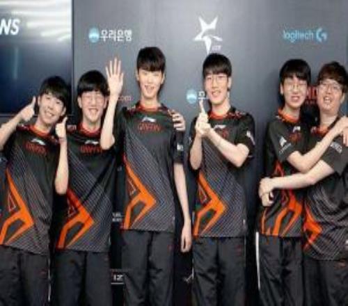 散是满天星S15八强队伍,有五支队伍里有昔日GRF选手!
