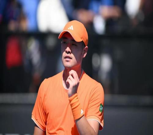 吳易昺爆冷魯?shù)律涎萃跽邭w來(lái)，張帥用時(shí)67分鐘下班向新贊助商獻(xiàn)禮