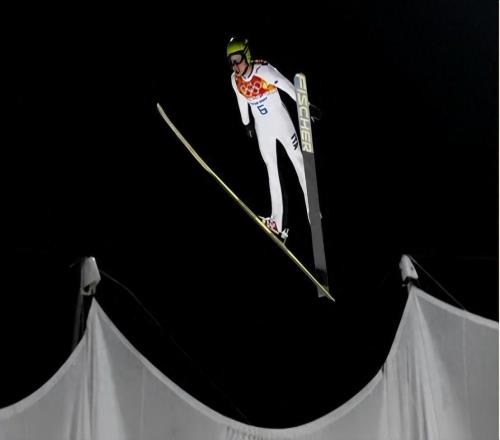 冬奧會(huì)前，男性運(yùn)動(dòng)員向下體注射玻尿酸