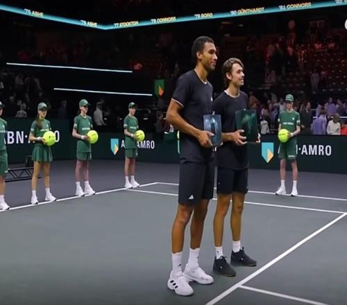 德米納爾事不過三終捧杯謝爾頓救賽點(diǎn)逆轉(zhuǎn)弗里茨奪冠