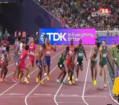 男子4x400米接力预赛：中国队3分00秒77，打破国家纪录位列小组第五