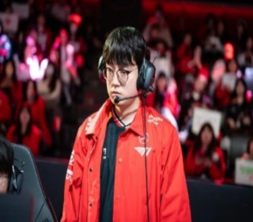 傳奇生涯！Mata達(dá)成第一位以選手身份、教練身份奪冠的成就