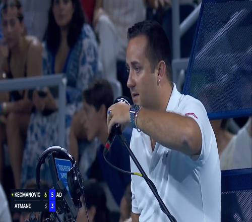 歷史罕見！接發(fā)球員、面對賽點(diǎn)、超時被罰分、直接輸?shù)舯荣? />
<div   id=