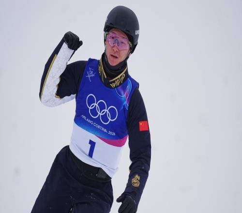 一步之差未能站上領(lǐng)獎臺，孫佳旭的米蘭之路依然夠精彩