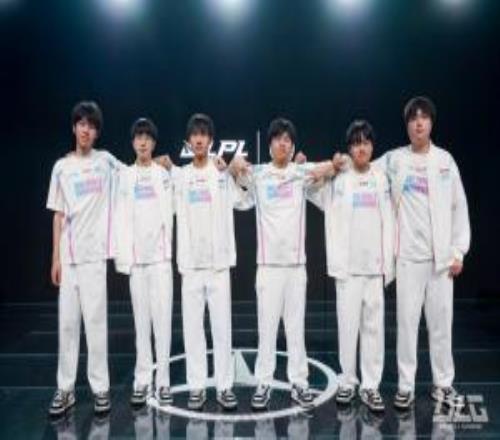 BLG超话热议商K事件:以后直接改名夜店俱乐部得了踢tabe是他不让去商k