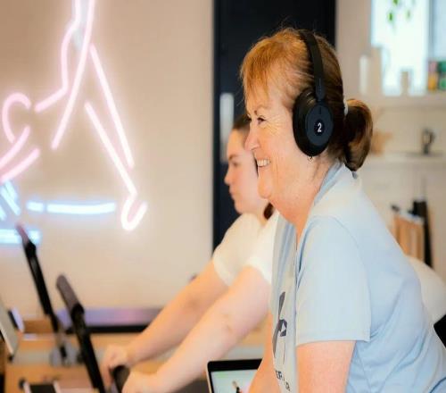 法國吹起新的好嫁風，練普拉提的女孩你就娶了吧