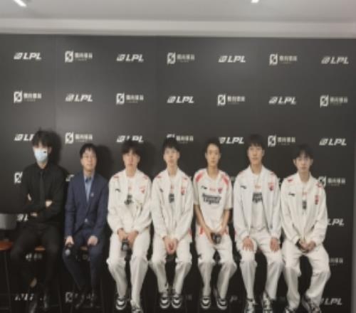 AL赛后群访教练：第三把BP是有些科研，也和选手有沟通过
