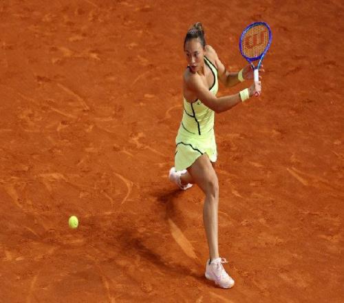 堪比勞模！王曦雨包頭奪冠后現(xiàn)身湖州