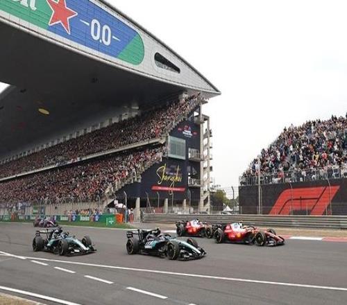 F1中國大獎賽19歲安東內利奪冠，新王者背后的規(guī)則變革