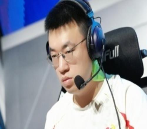 不想再打Faker！Xiaohu四局难有发挥四局总战绩仅有131727
