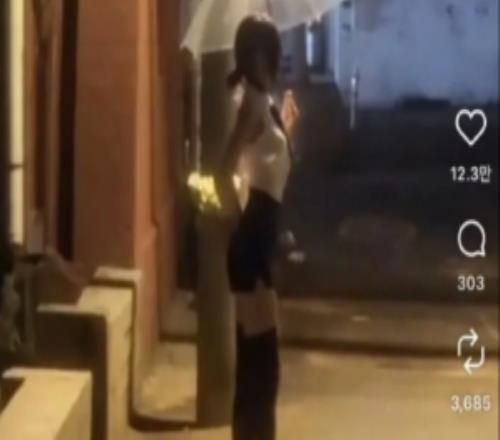 LCK人均二次元Zeka點贊了蕾塞coser的視頻