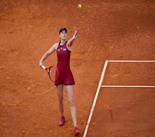 銳評(píng)：賽季兩度贏下鄭欽文后就出局，萊巴是一碰就碎的世界第二