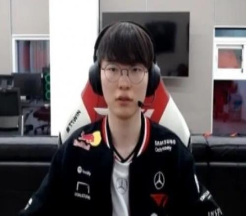 Faker：以全球總決賽冠軍這個(gè)目標(biāo)為動(dòng)力不斷實(shí)現(xiàn)自我成長和進(jìn)步