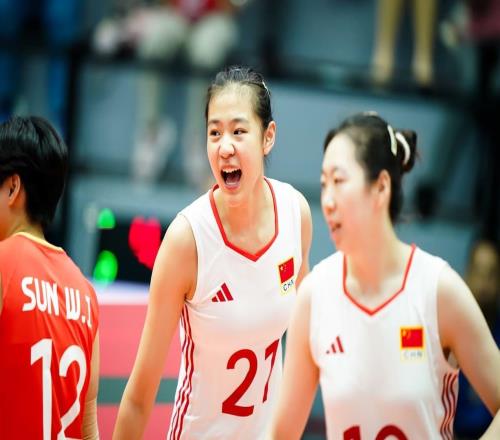 砍10分+7扣全中！中国女排又一17岁1米96新星蹿升：新赵蕊蕊冲冠