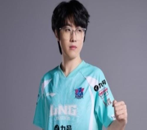 不如买二哈爆料人：JDG正在接触zhuo目前还未谈出结果！