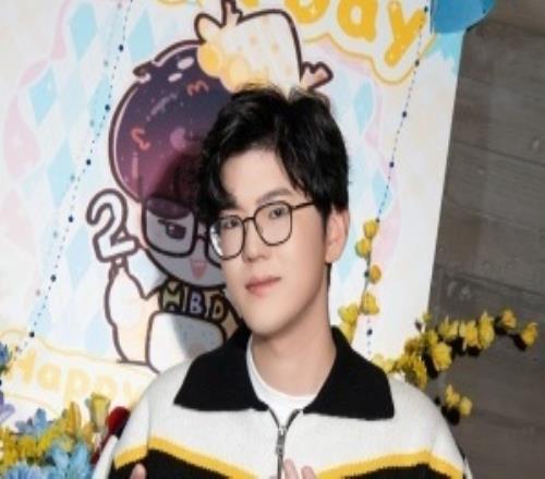 JieJie更博：期待明年和兄弟们一起加油！