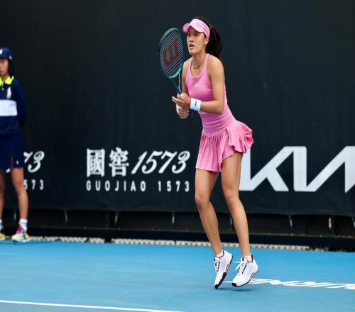 澳網(wǎng)首場(chǎng)金花德比大戰(zhàn)宣告流產(chǎn)！韋思佳意外傷退無緣同馬燁欣會(huì)師