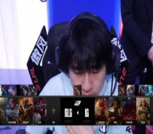 亮了给谁看的懂得都懂！BLG交手iG首局ELK亮出小丑