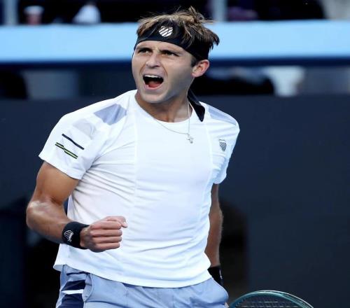 何懼一日雙賽，埃切維里四進(jìn)巡回賽決賽終奪冠