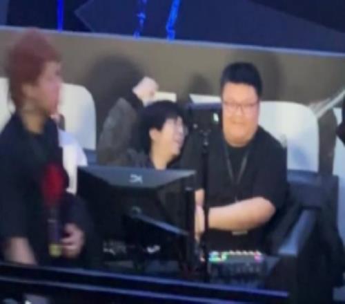 S15決賽線下：wayward、晴天、shanji均來到現(xiàn)場