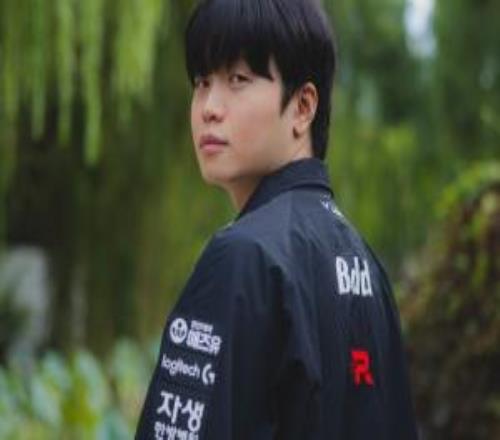 佐伊绝活哥给HongQ上课!BDD累计2阵亡数据16241KDA高达28.5