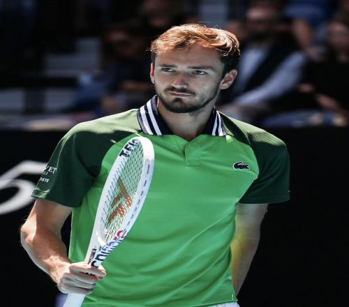 驚魂迪拜：布勃利克航班剛過伊朗目睹空襲新聞，梅總被迫滯留