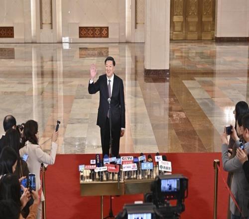 “爾濱”冰雪季火到438名兒童走丟代表委員為體育經(jīng)濟獻策