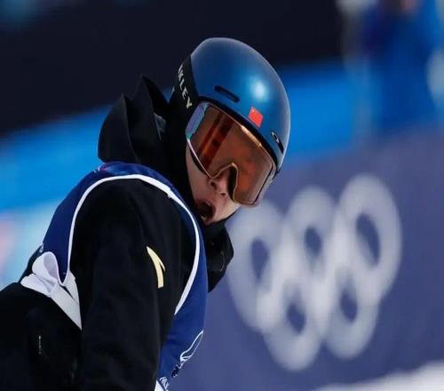 米蘭冬奧會(huì)首金，來(lái)自蘇翊鳴！