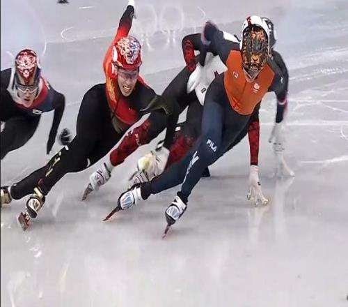 極限逆轉(zhuǎn)！孫龍獲得短道速滑男子1000米銀牌！