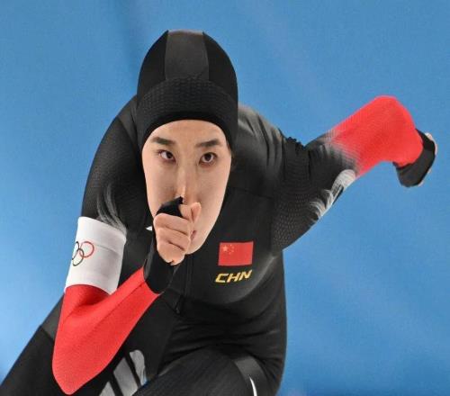 米蘭冬奧早報：谷愛凌為中國隊奪得本屆冬奧會首銀，張小楠斬獲女子大跳臺第五