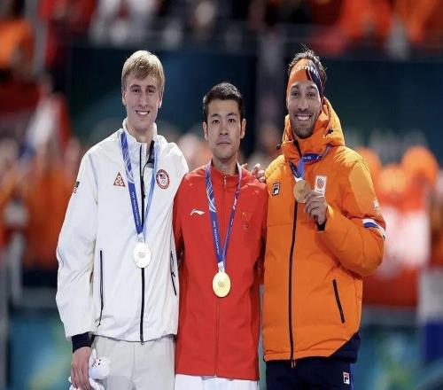 破奧運紀(jì)錄！寧忠?guī)r在米蘭冰場創(chuàng)造歷史