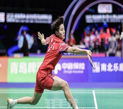 亞團(tuán)賽：國(guó)羽女隊(duì)鎖定四強(qiáng)席位，男隊(duì)今晚迎挑戰(zhàn)