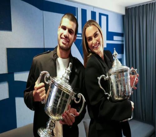 網(wǎng)壇大表彰！阿爾卡拉斯和薩巴倫卡包攬勞倫斯年度最佳運(yùn)動員