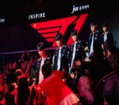 卫冕冠军冲击三连冠T1拿下LCK赛区最后一张S15门票！