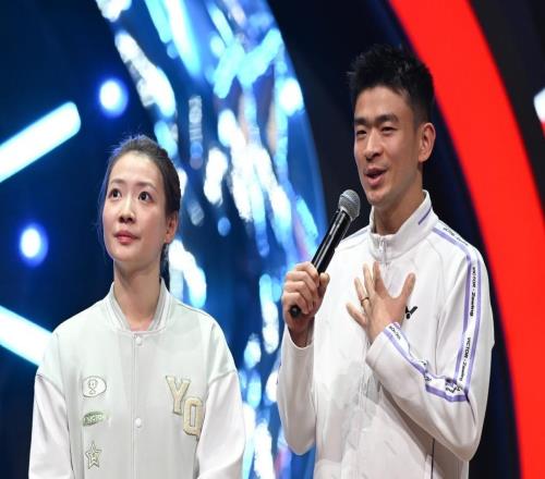 專訪踏上不同的人生賽道，“雅思組合”還在為羽毛球燃燒