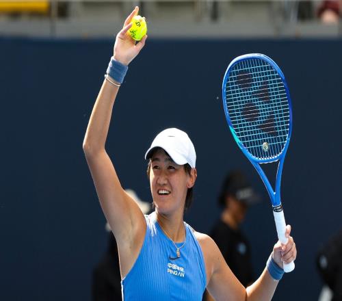 20進四強！中國女網(wǎng)25歲1米82王牌再沖冠：16勝1負追趕鄭欽文